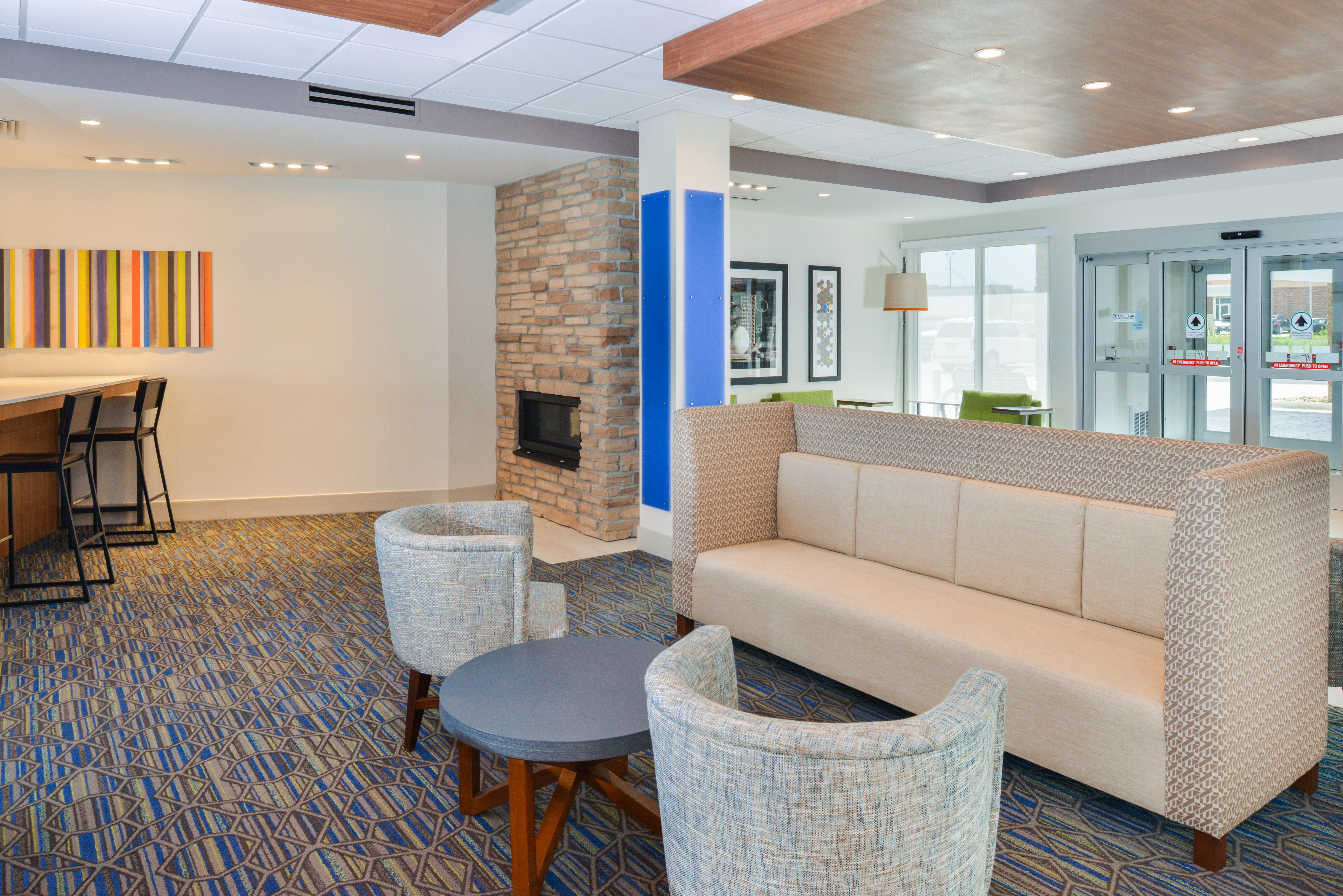 Holiday Inn Express & Suites - Chadron By Ihg Eksteriør bilde